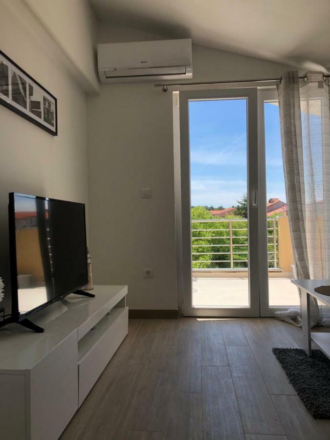 Apartman Nina Appartamento Zara Esterno foto