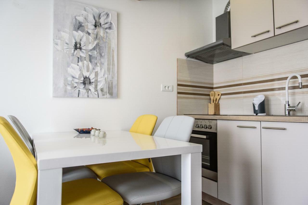 Apartman Nina Appartamento Zara Esterno foto