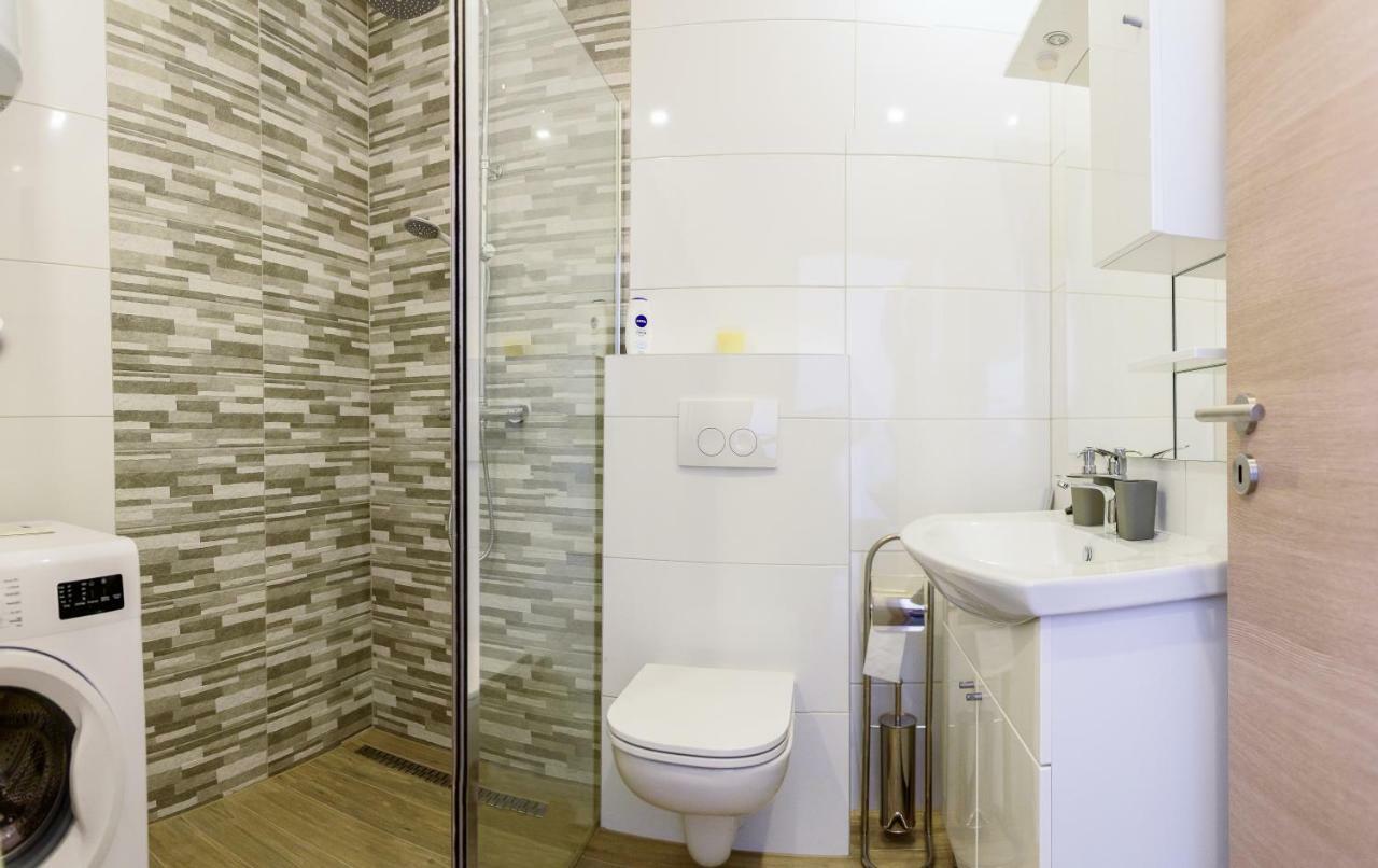 Apartman Nina Appartamento Zara Esterno foto