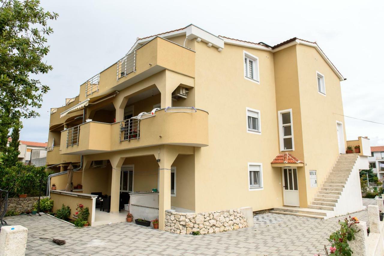 Apartman Nina Appartamento Zara Esterno foto