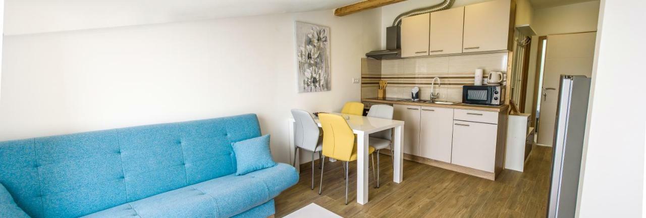 Apartman Nina Appartamento Zara Esterno foto