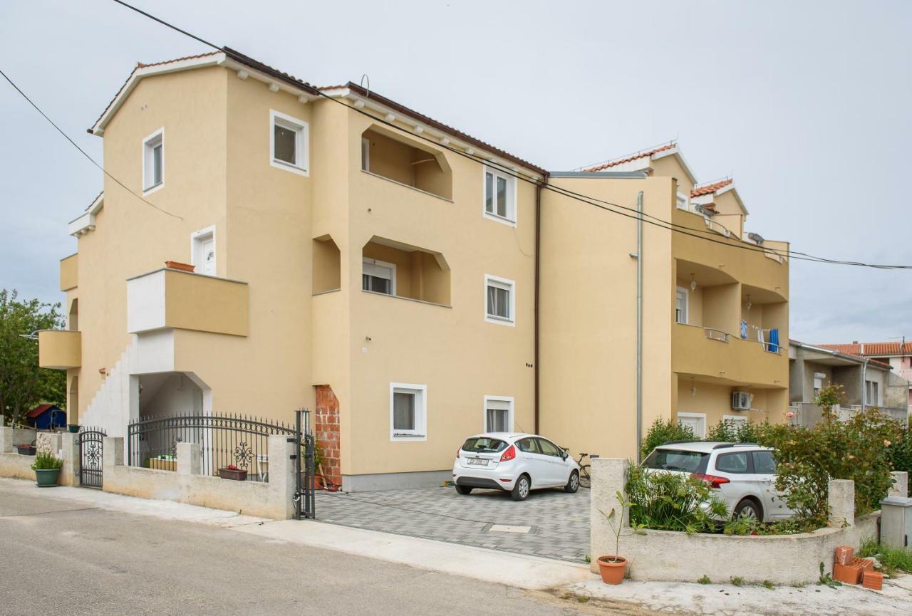 Apartman Nina Appartamento Zara Esterno foto